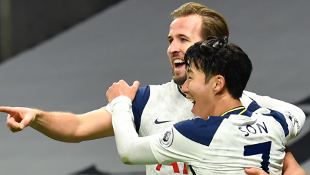 Kane-Son Combination Sinks Arsenal and Takes Tottenham Top of the Table