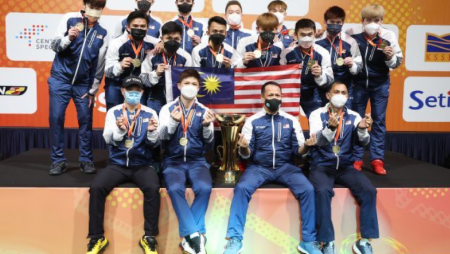 Malaysia defeats Indonesia 3-0 to bag Asia Badminton title