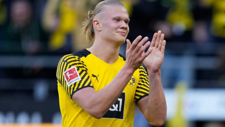 Erling Haaland Close to Completing Manchester City Move from Borussia Dortmund