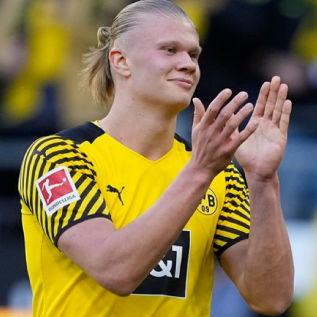 Erling Haaland Close to Completing Manchester City Move from Borussia Dortmund